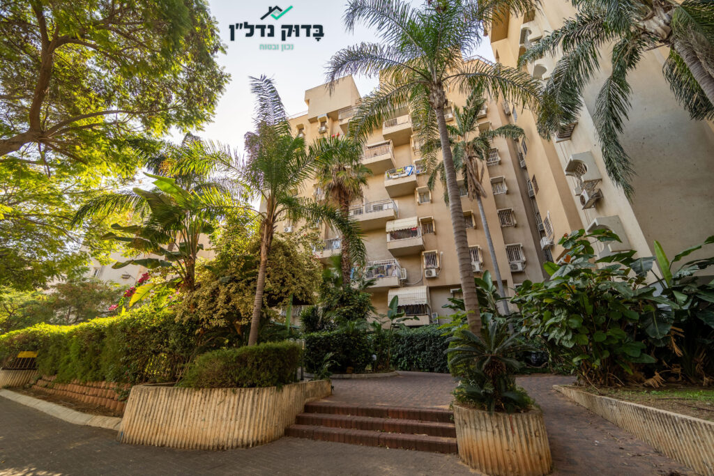 10 בניין