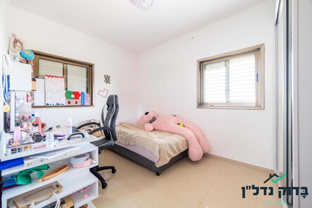 7 חדר