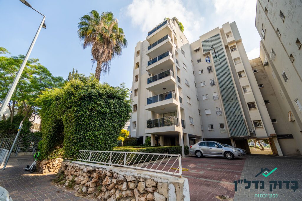 10 בניין